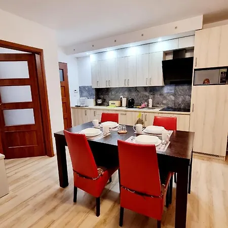 아파트 Apartament Przy Porcie Jachtowym 달로브코