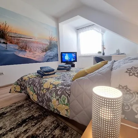Apartament Przy Porcie Jachtowym 아파트 달로브코